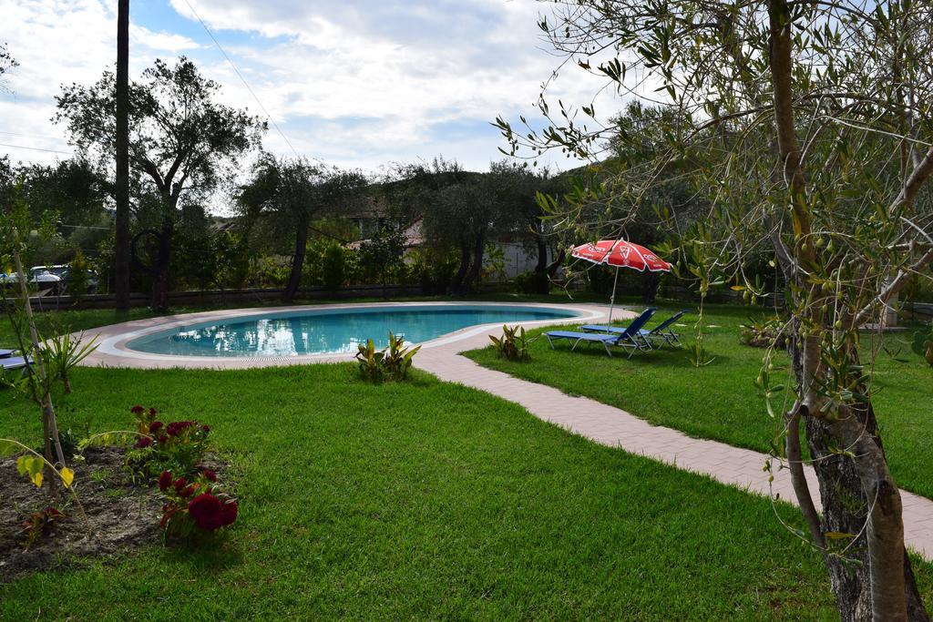 Three Stars Luxury Villas モライティカ エクステリア 写真