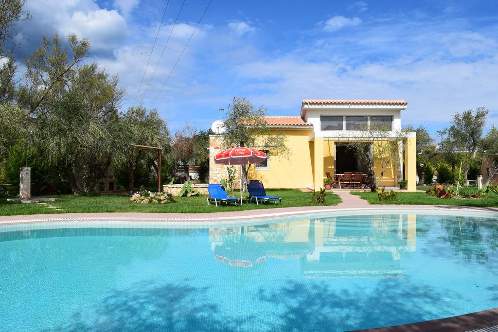 Three Stars Luxury Villas モライティカ エクステリア 写真