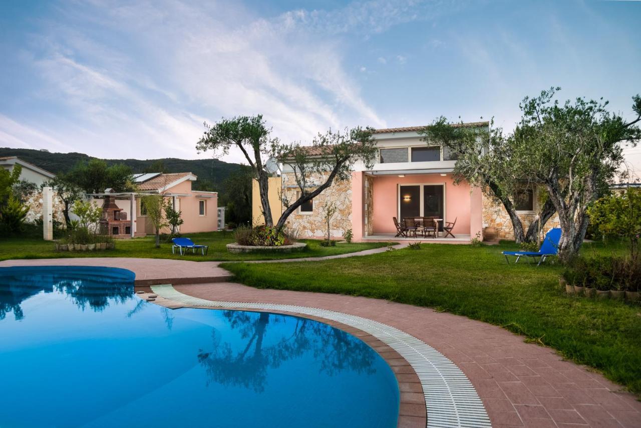 Three Stars Luxury Villas モライティカ エクステリア 写真